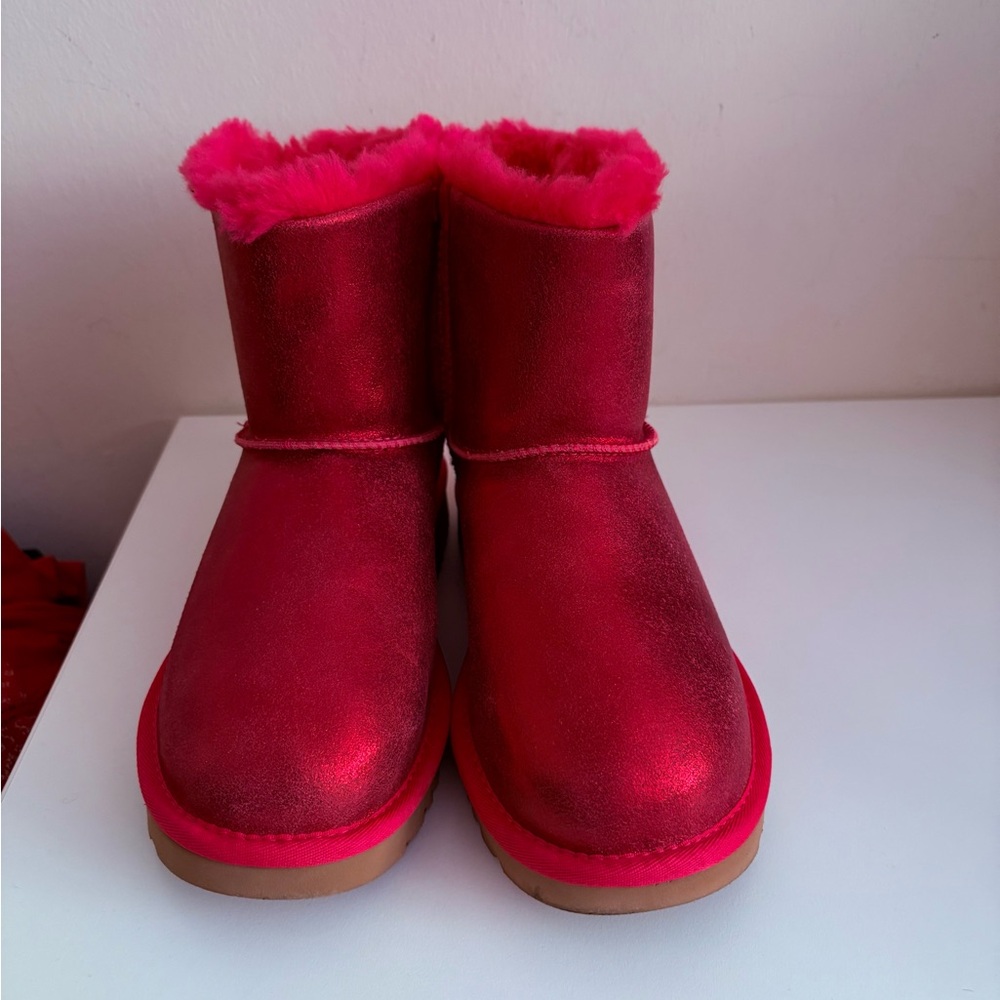 UGG Bailey Bow Glisten Fuchsia Boots Women’s